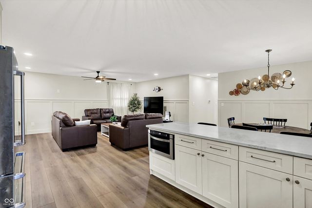 875 S 500 W, New Palestine, IN 46163