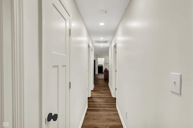 875 S 500 W, New Palestine, IN 46163