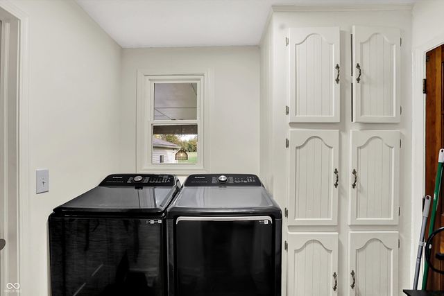 875 S 500 W, New Palestine, IN 46163