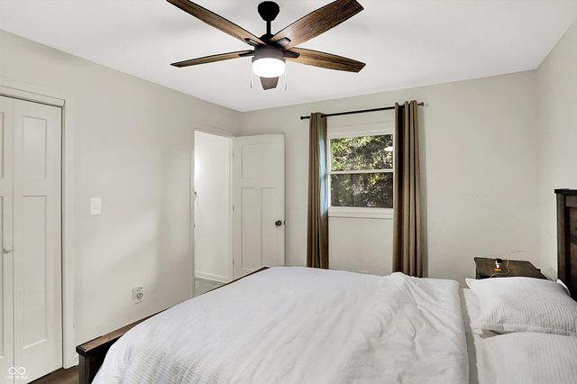 875 S 500 W, New Palestine, IN 46163