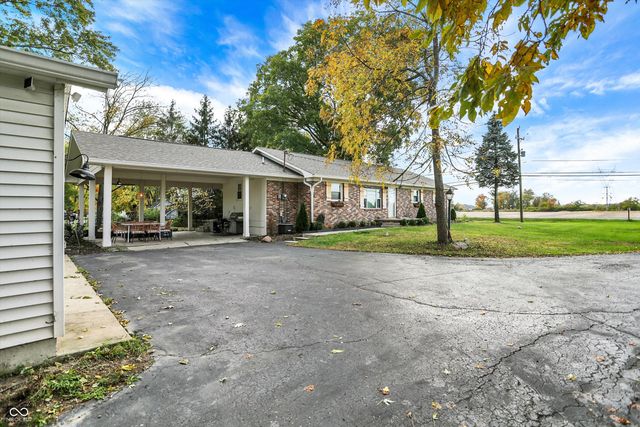 875 S 500 W, New Palestine, IN 46163