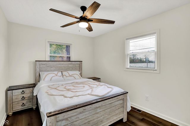 875 S 500 W, New Palestine, IN 46163