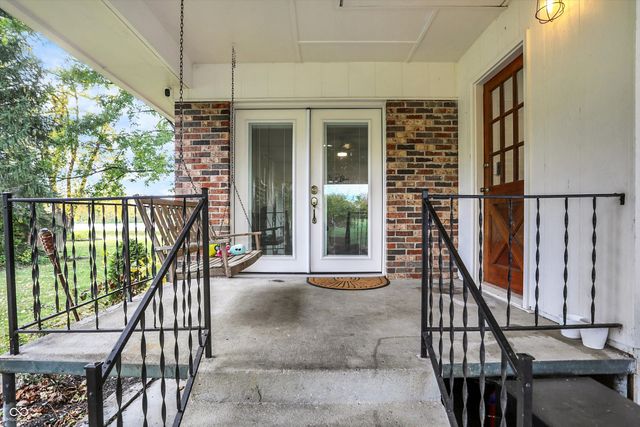 875 S 500 W, New Palestine, IN 46163