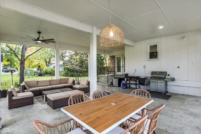 875 S 500 W, New Palestine, IN 46163