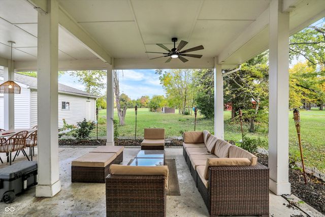 875 S 500 W, New Palestine, IN 46163