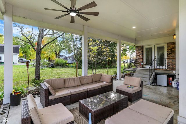 875 S 500 W, New Palestine, IN 46163