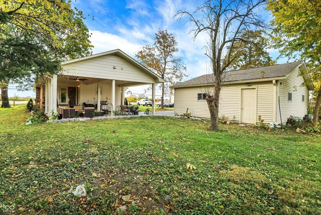 875 S 500 W, New Palestine, IN 46163