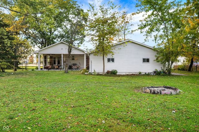 875 S 500 W, New Palestine, IN 46163