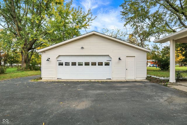 875 S 500 W, New Palestine, IN 46163