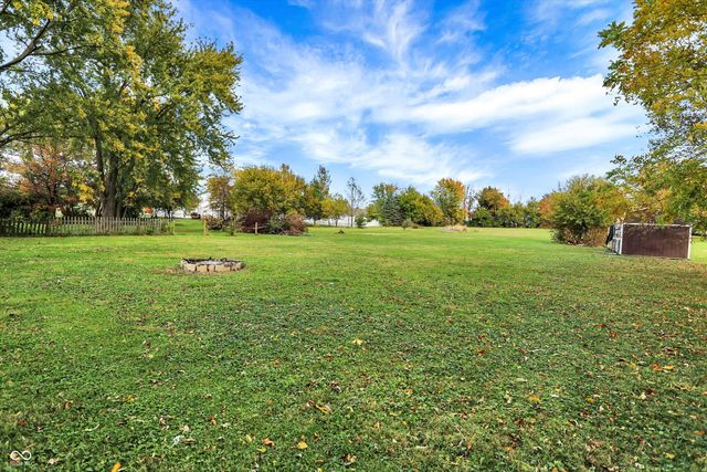 875 S 500 W, New Palestine, IN 46163