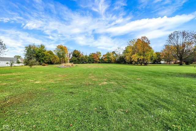 875 S 500 W, New Palestine, IN 46163