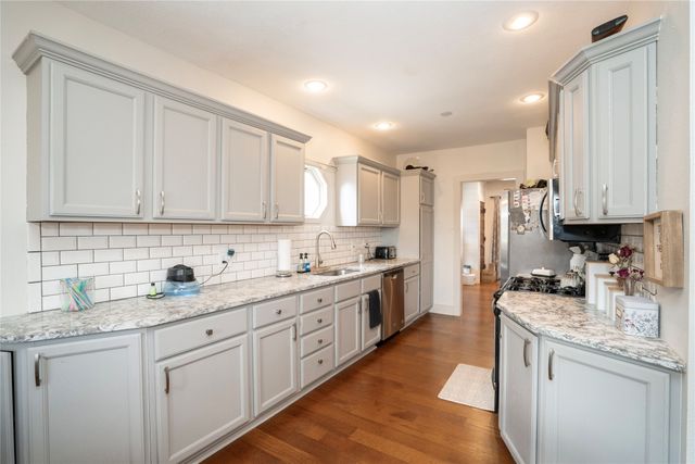 209 S High Street, Baxter, IA 50028