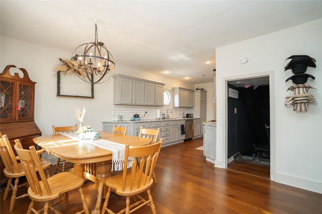 209 S High Street, Baxter, IA 50028