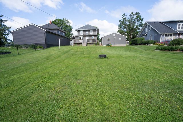 209 S High Street, Baxter, IA 50028