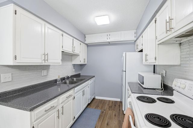 103 30th Avenue NW, New Brighton, MN 55112
