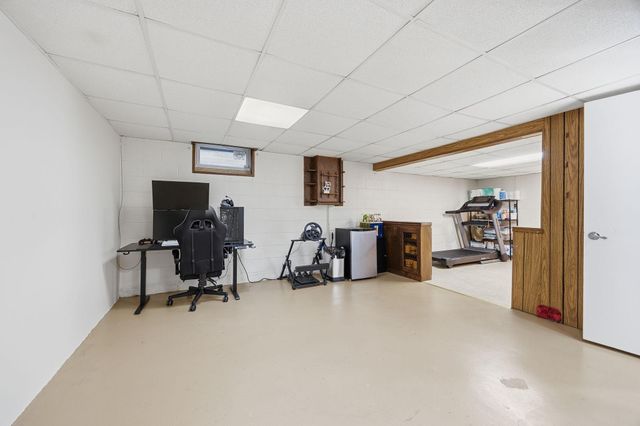 103 30th Avenue NW, New Brighton, MN 55112