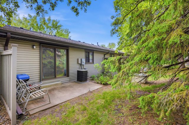 103 30th Avenue NW, New Brighton, MN 55112