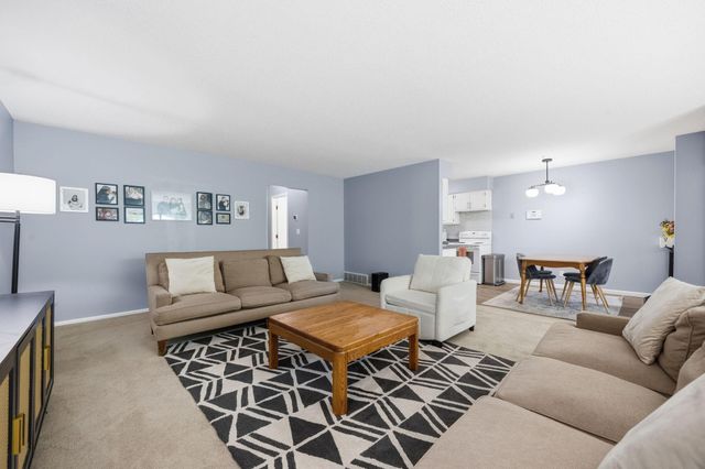 103 30th Avenue NW, New Brighton, MN 55112