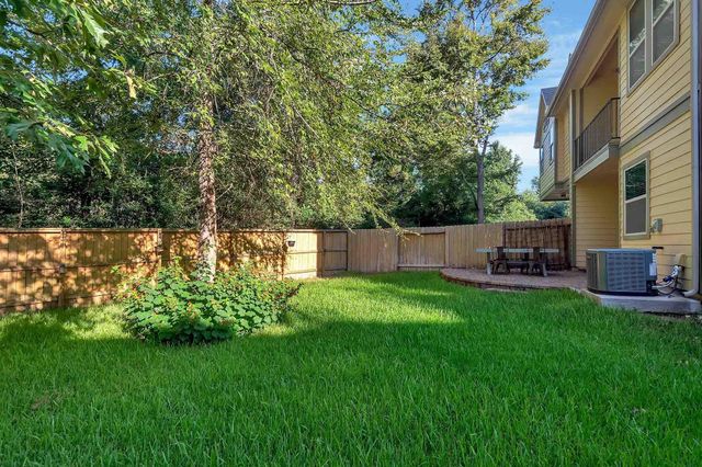 222 Cheswood Forest, Montgomery, TX 77316