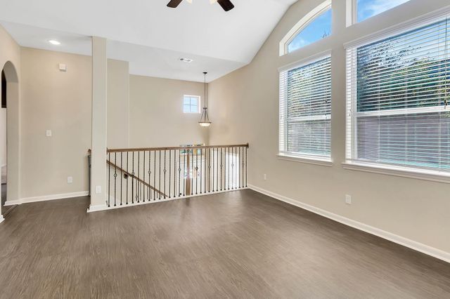 222 Cheswood Forest, Montgomery, TX 77316