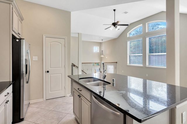 222 Cheswood Forest, Montgomery, TX 77316