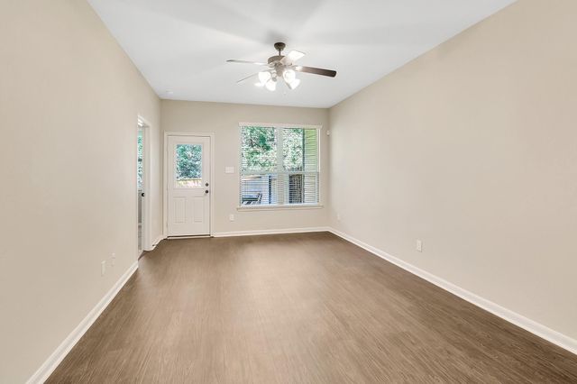 222 Cheswood Forest, Montgomery, TX 77316