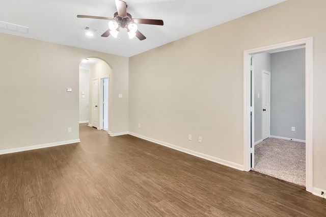 222 Cheswood Forest, Montgomery, TX 77316