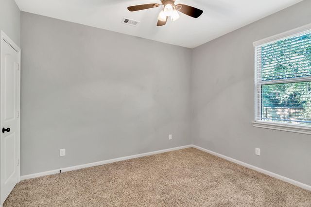 222 Cheswood Forest, Montgomery, TX 77316