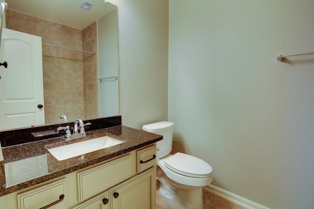 222 Cheswood Forest, Montgomery, TX 77316