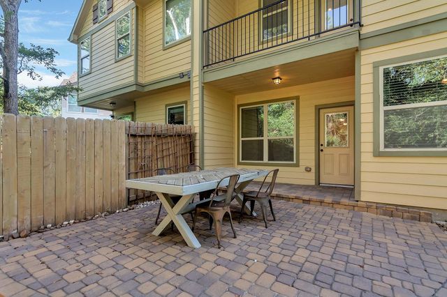 222 Cheswood Forest, Montgomery, TX 77316