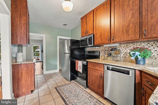 227 HOPKINS RD, Baltimore, MD 21212