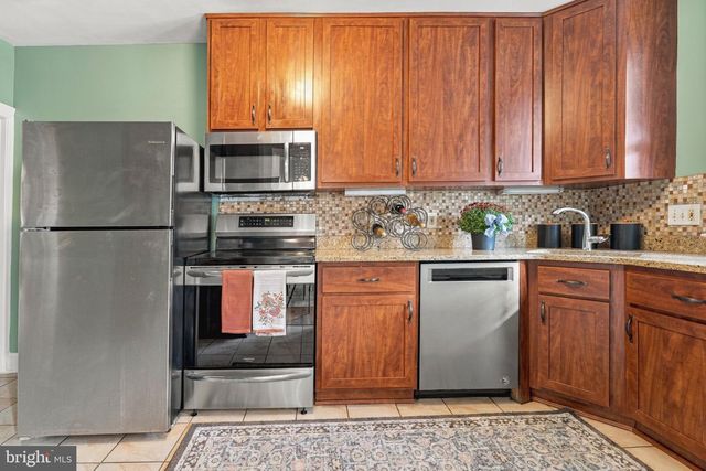 227 HOPKINS RD, Baltimore, MD 21212