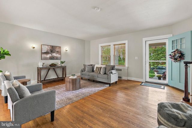 227 HOPKINS RD, Baltimore, MD 21212