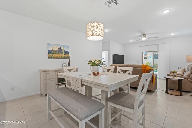 22093 E Cirrus Street, Red Rock, AZ 85145