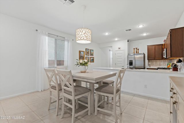 22093 E Cirrus Street, Red Rock, AZ 85145