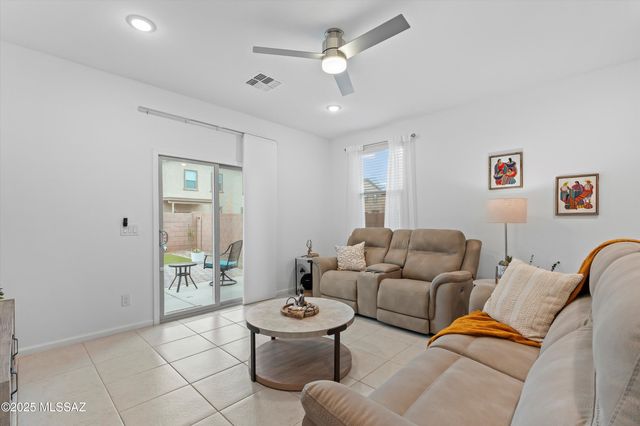 22093 E Cirrus Street, Red Rock, AZ 85145