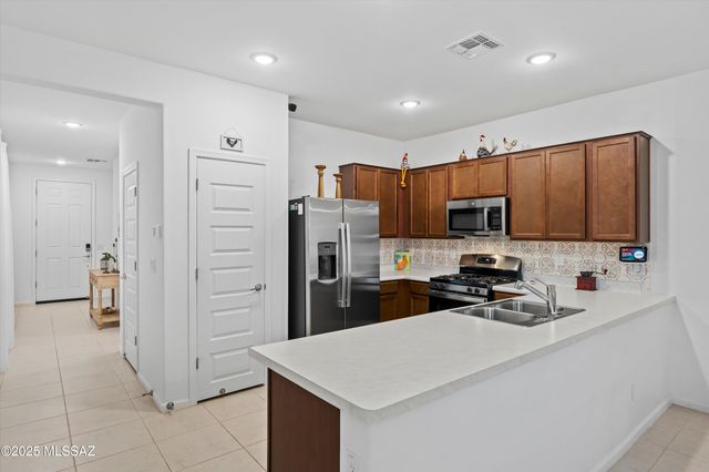 22093 E Cirrus Street, Red Rock, AZ 85145