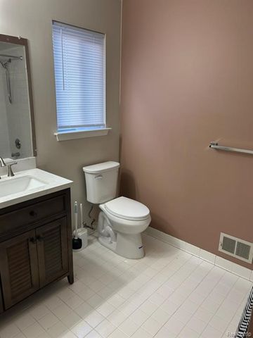 2168 Camelot Drive, Troy, MI 48083