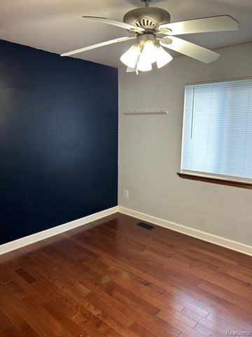 2168 Camelot Drive, Troy, MI 48083