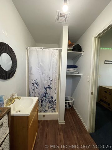 438474 E 350th Road, Big Cabin, OK 74332