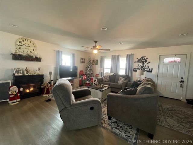 438474 E 350th Road, Big Cabin, OK 74332