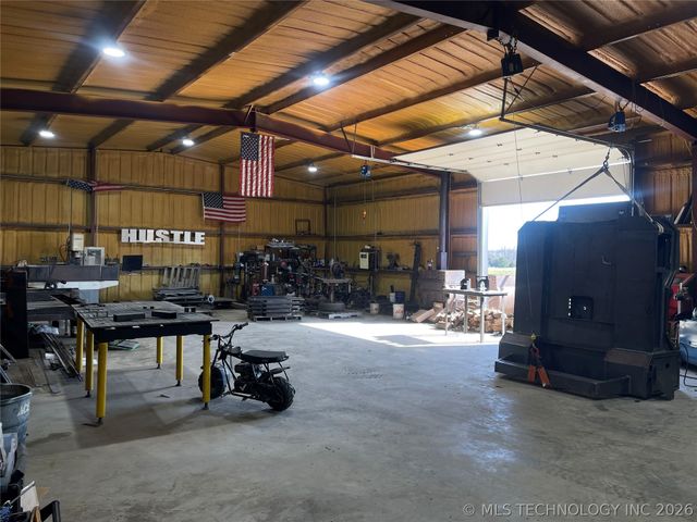 438474 E 350th Road, Big Cabin, OK 74332