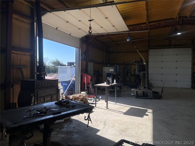 438474 E 350th Road, Big Cabin, OK 74332