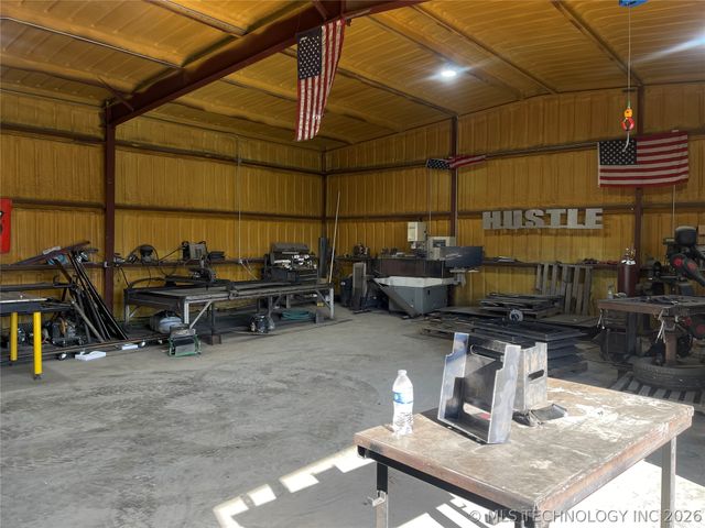 438474 E 350th Road, Big Cabin, OK 74332