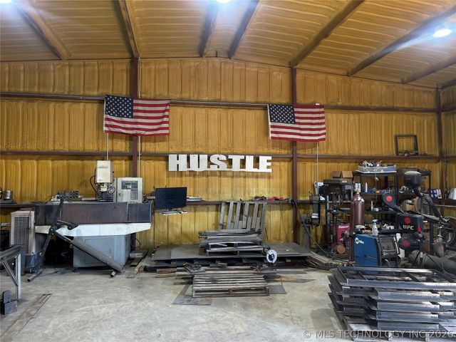 438474 E 350th Road, Big Cabin, OK 74332