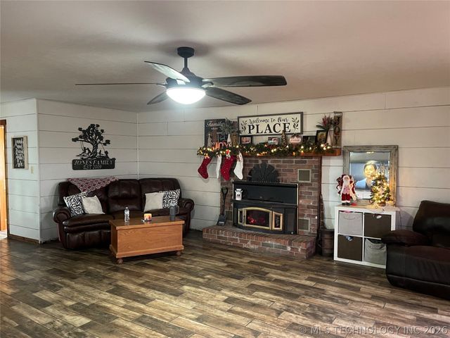 438474 E 350th Road, Big Cabin, OK 74332