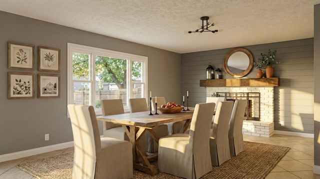 1901 S Sieger Drive, Springfield, MO 65804