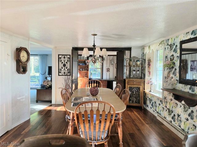4066 Maplegrove Avenue, Louisville, OH 44641
