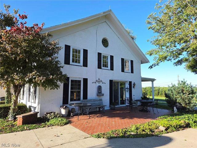 4066 Maplegrove Avenue, Louisville, OH 44641