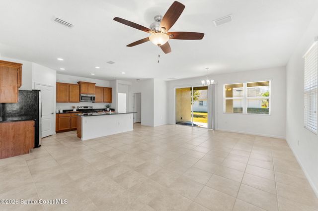 704 Remington Green Drive SE, Palm Bay, FL 32909